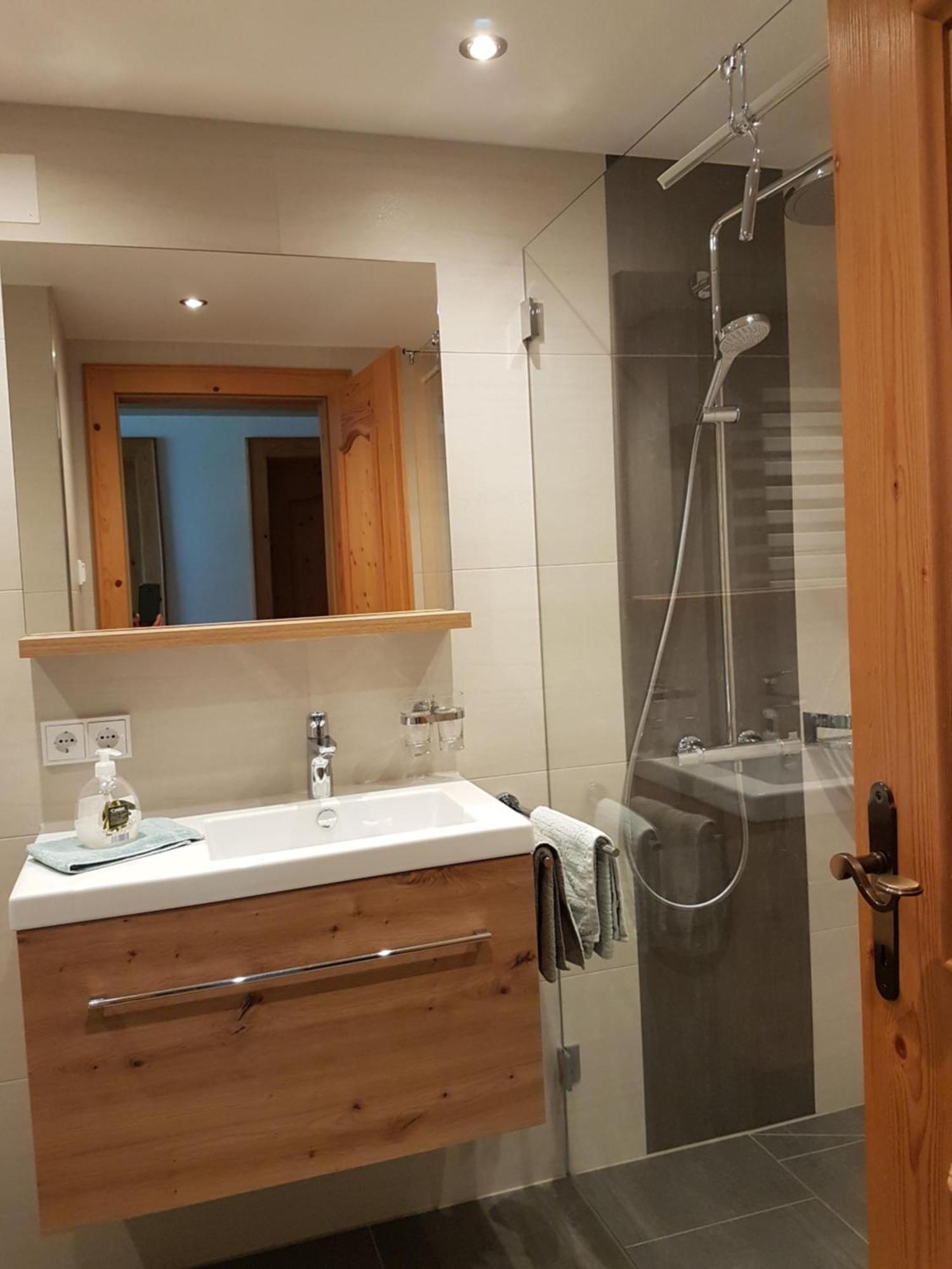 Haus Schreieck Klaudia Appartement Höfen Buitenkant foto